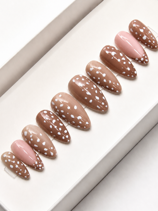 Press on nails Bambi faits main réutilisables - Tendance 2026