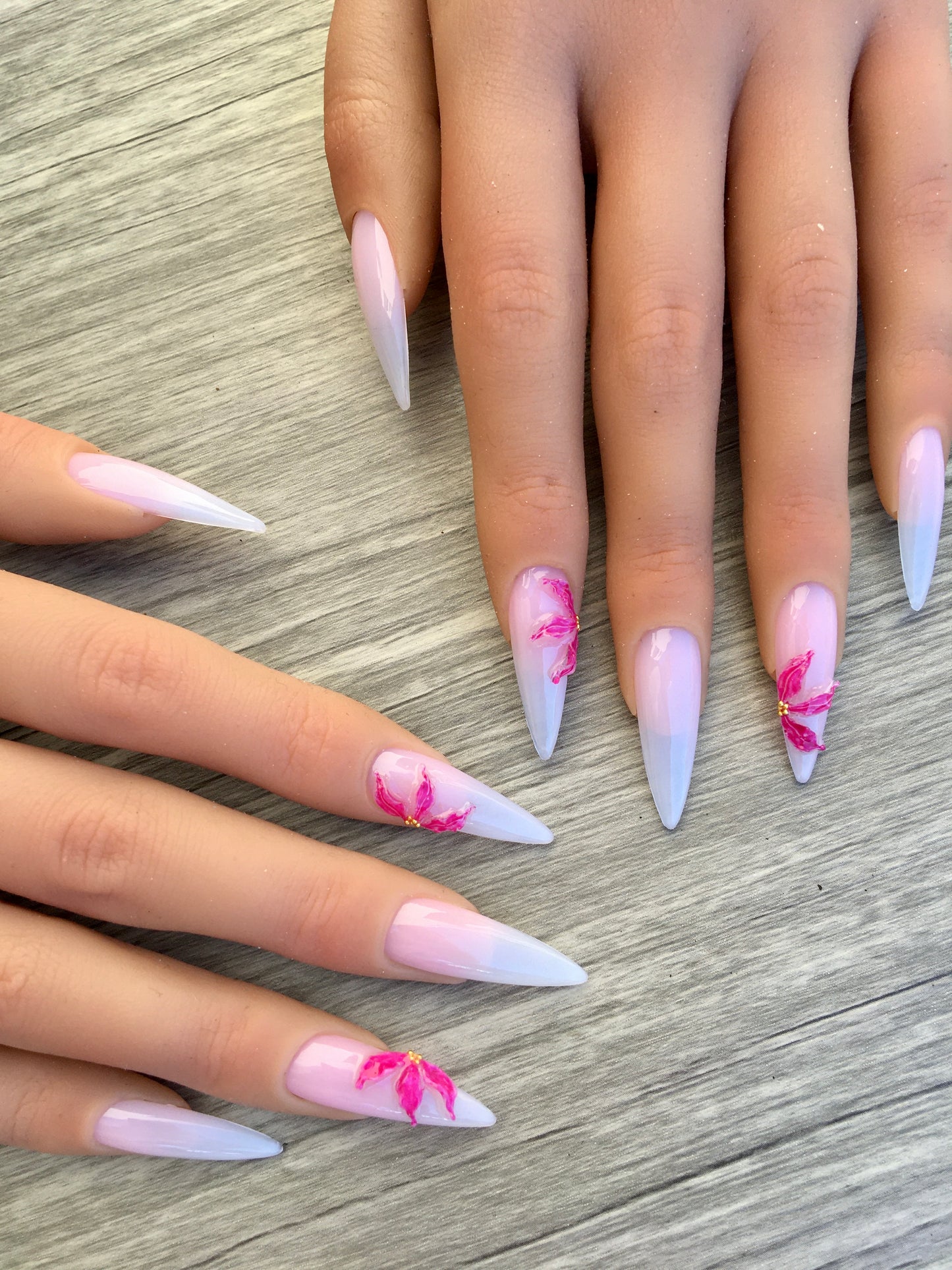 Press on nails Hibiscus Nude faits main réutilisables - Tendance été