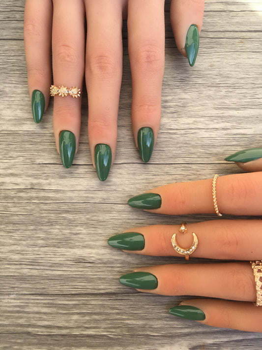 Press on nails Basilic Chic faits main réutilisables