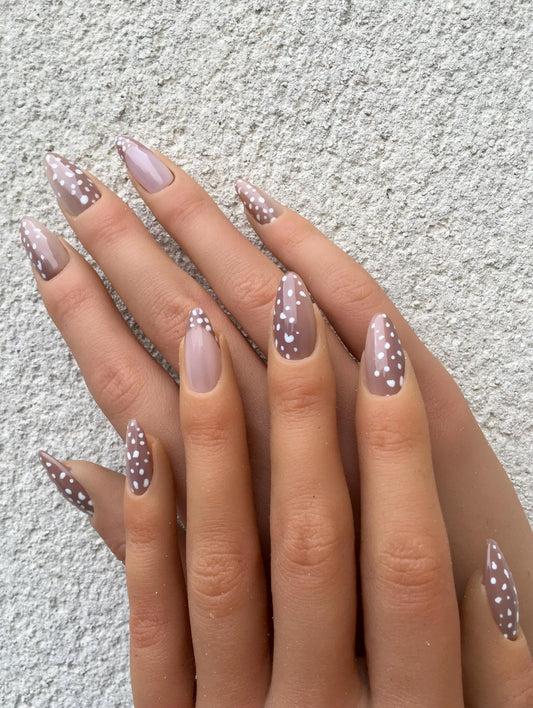 Press on nails Bambi faits main réutilisables - Tendance 2026